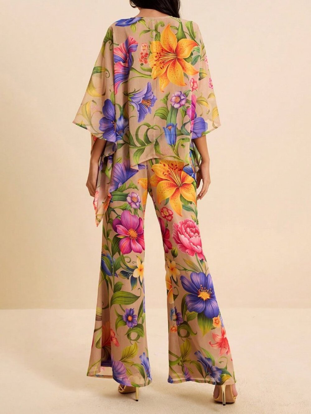 Khaki Boho Women's Tropical Floral Printed Blouse and Pants 2-Piece Set - Picture 2 of 9